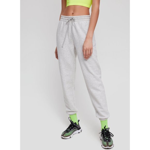 Aritzia Pants - Aritzia TNA Boyfriend Joggers